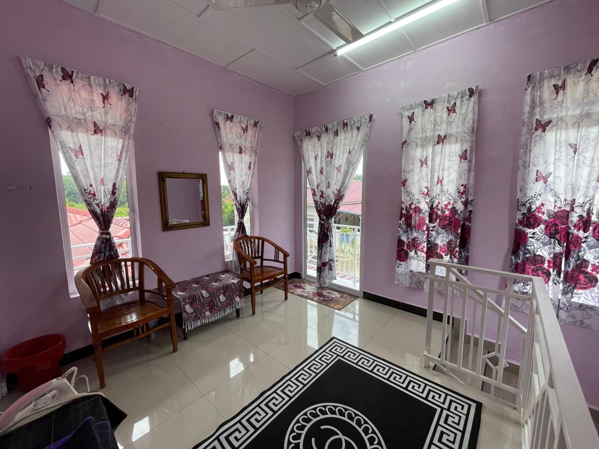 Dan's Bangau Apartment *
